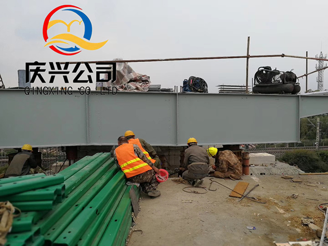 我公司承攬富鋒特大橋更換鋼箱梁項目